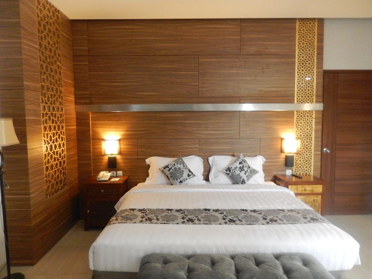 Grand Amira Hotel Solo, Azana Hotels Collection Exterior photo