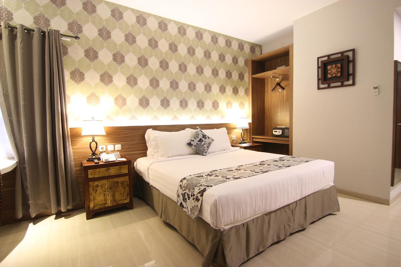 Grand Amira Hotel Solo, Azana Hotels Collection Exterior photo